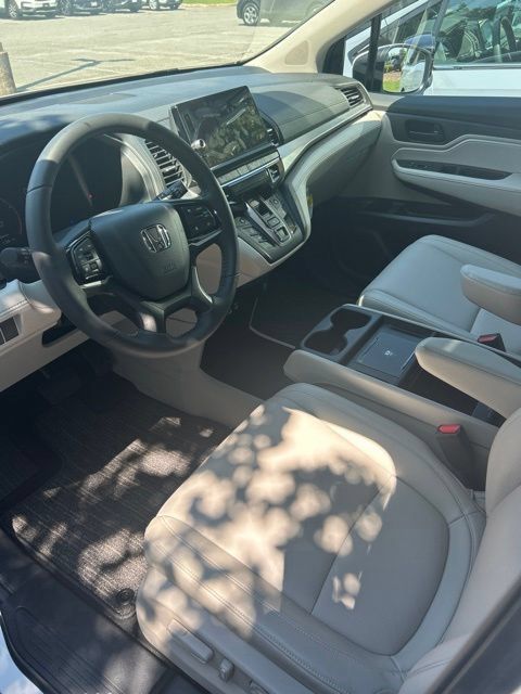 Used 2025 Honda Odyssey EX-L image 6