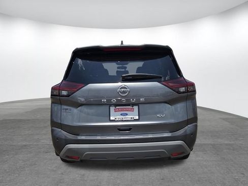 Used 2021 Nissan Rogue SV FWD image 5
