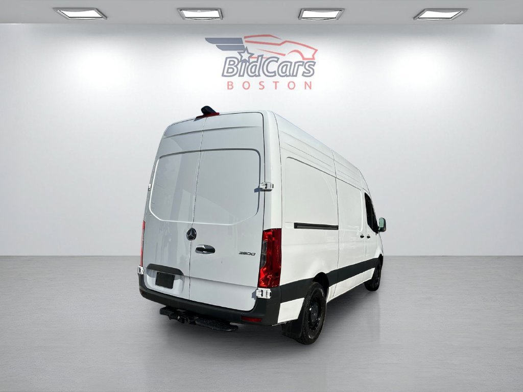 Used 2025 Mercedes-Benz Sprinter 2500 image 4