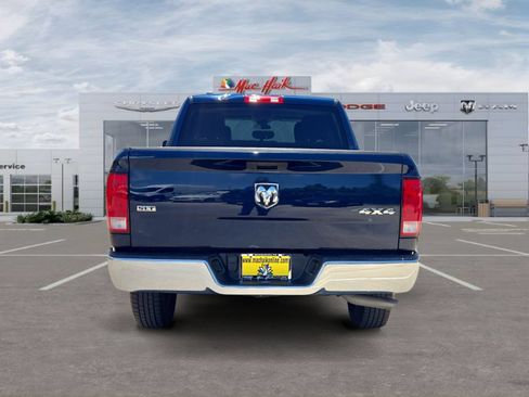 Used 2022 RAM 1500 Classic SLT AWD/4WD image 4