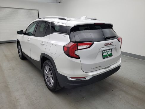 Used 2023 GMC Terrain SLT w/ Tech Package FWD image 5