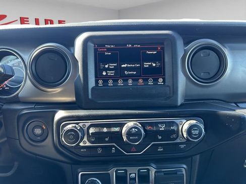 Used 2022 Jeep Gladiator Sport AWD/4WD image 19