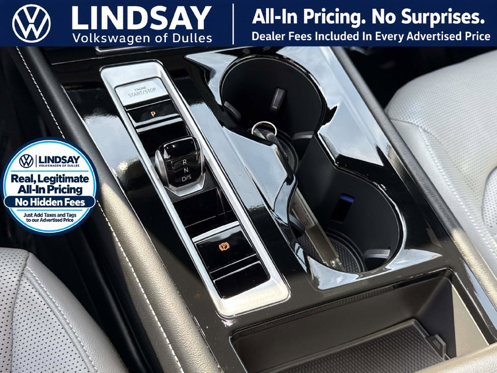 Used 2024 Volkswagen Atlas Cross Sport SEL R-Line AWD/4WD image 19