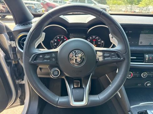 Used 2023 Alfa Romeo Stelvio Sprint AWD/4WD image 18