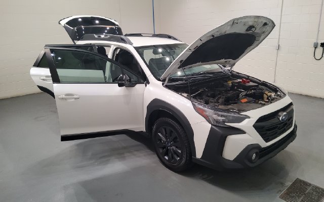 Used 2023 Subaru Outback Onyx Edition AWD/4WD image 13