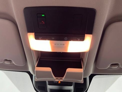 Used 2023 Nissan Rogue SV FWD image 32