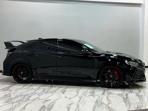 Used 2019 Honda Civic Type R image 6