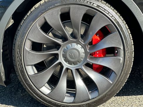 Used 2022 Tesla Model Y Performance AWD/4WD image 13