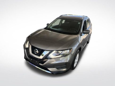 Used 2018 Nissan Rogue SV w/ Sun & Sound Touring Package AWD/4WD image 39