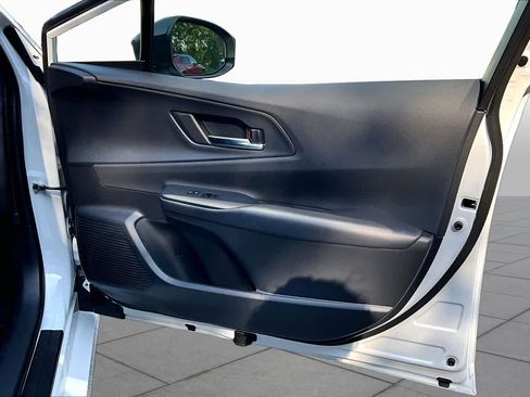 Used 2026 Toyota Prius AWD image 22