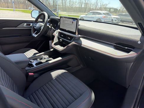 New 2026 Ford Explorer ST-Line AWD/4WD image 37