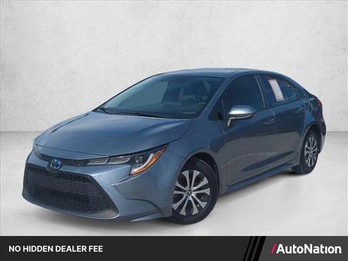 Used 2022 Toyota Corolla LE FWD image 1