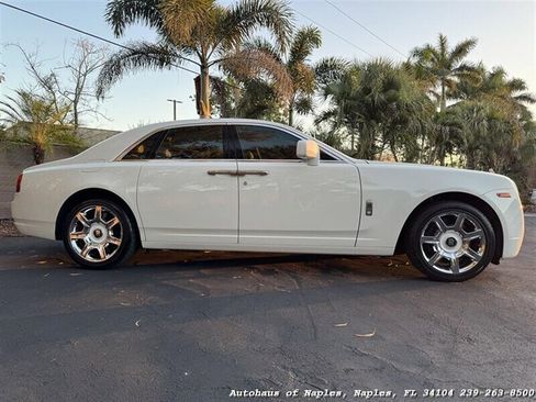 Used 2010 Rolls-Royce Ghost RWD image 3