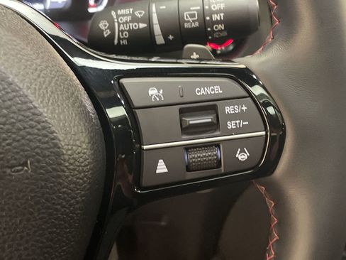 Certified 2025 Honda Pilot Black Edition image 14