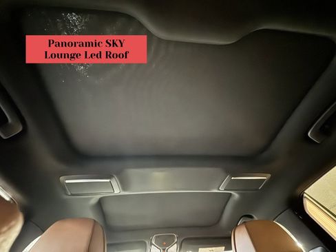 Used 2018 BMW 750i xDrive image 32