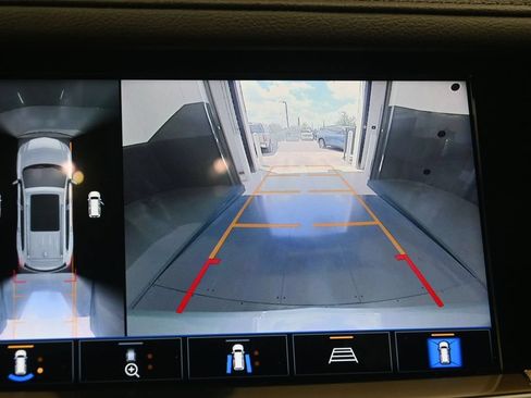 Certified 2023 Cadillac XT6 Premium Luxury w/ Technology Package FWD image 11
