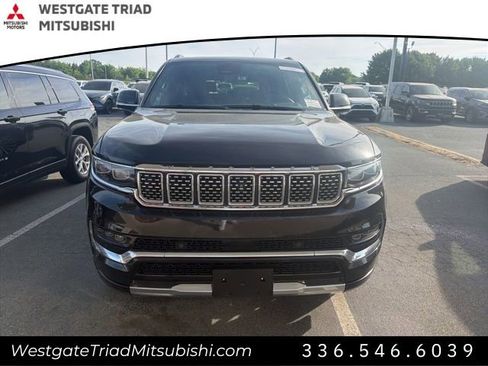 Used 2023 Jeep Grand Wagoneer Series II w/ Flexible Seating Group AWD/4WD image 2