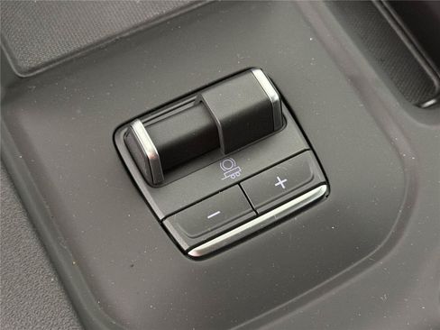 New 2026 GMC Sierra 2500 AT4 w/ AT4 Premium Plus Package AWD/4WD image 30