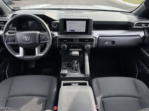 Used 2025 Toyota 4Runner SR5 image 2