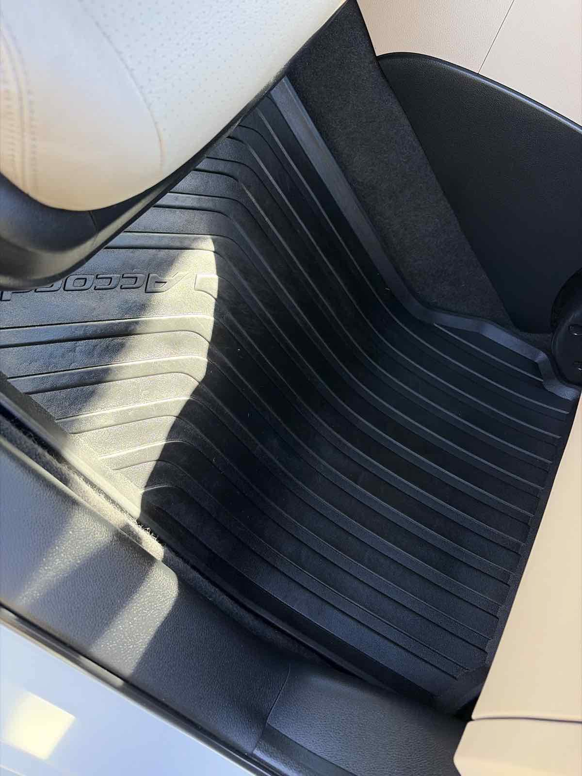 Used 2017 Honda Accord Touring image 31
