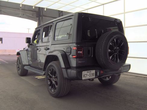 Used 2021 Jeep Wrangler Unlimited Sahara AWD/4WD image 4