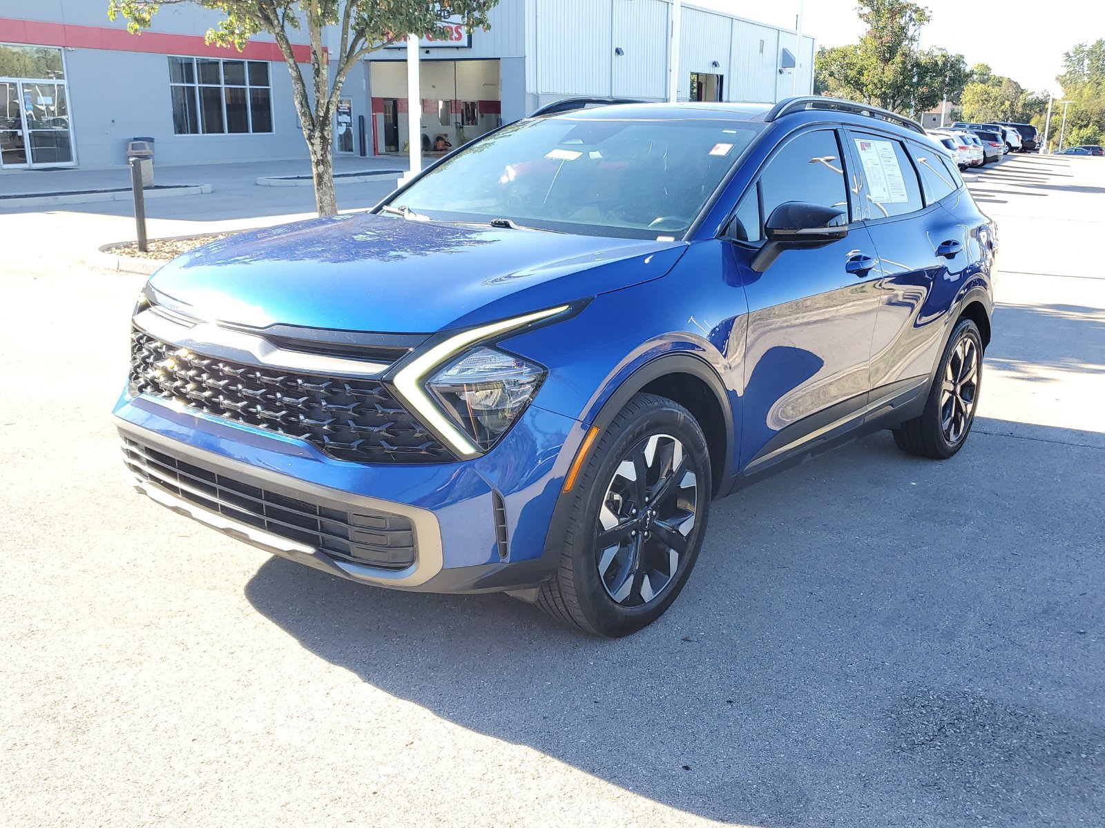 Used 2023 Kia Sportage X-Line w/ X-Line Premium Package AWD/4WD image 2