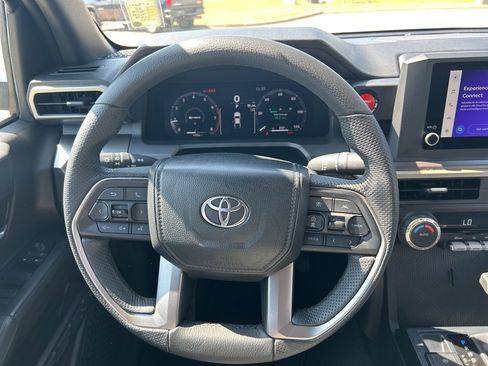 Used 2025 Toyota Tacoma TRD Off-Road image 13