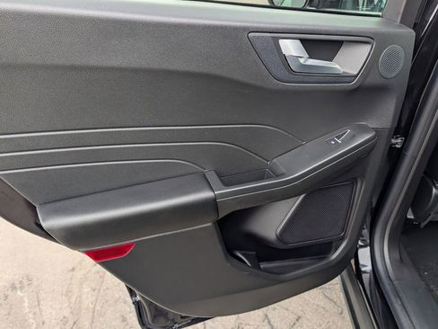 Certified 2023 Ford Escape Platinum w/ Premium Technology Package image 13