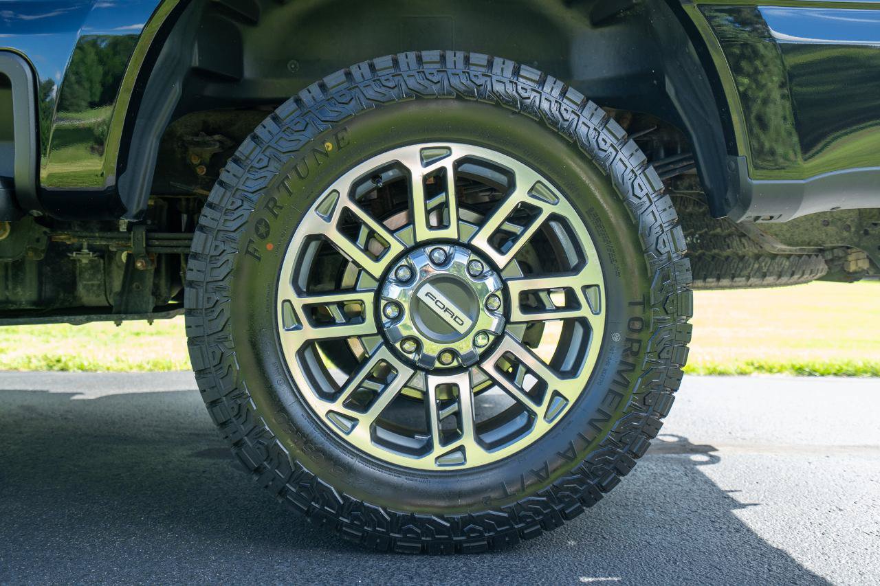 Used 2023 Ford F250 Limited AWD/4WD image 11