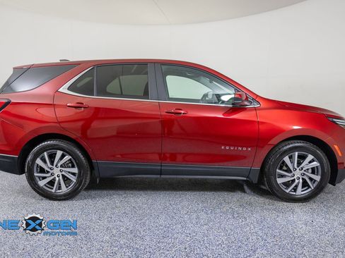 Used 2024 Chevrolet Equinox LT FWD image 8