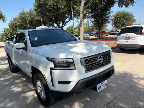 Certified 2024 Nissan Frontier SV RWD image 16