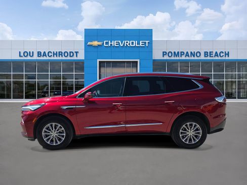 Used 2024 Buick Enclave Essence FWD image 4