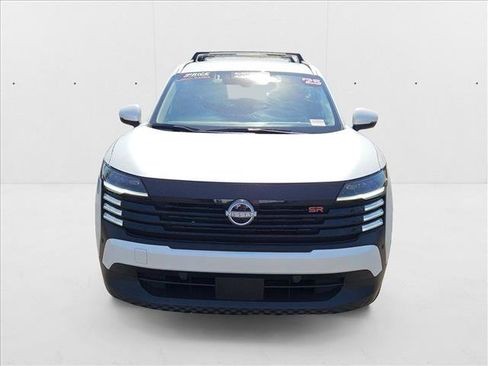 Used 2025 Nissan Kicks SR w/ Illumination Package image 19