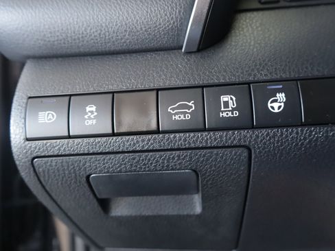 Used 2023 Toyota Camry XLE w/ Cold Weather Package image 19