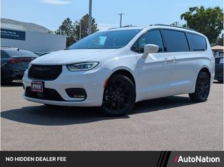 Used 2022 Chrysler Pacifica Limited w/ S Appearance Package AWD/4WD video 1