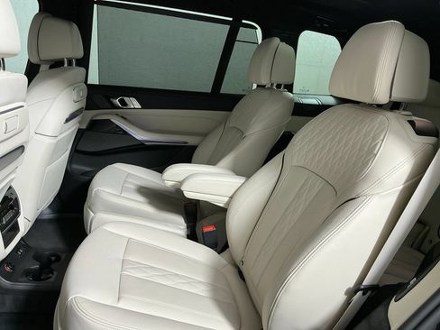 Certified 2026 BMW X7 xDrive40i w/ M Sport Package AWD/4WD image 26