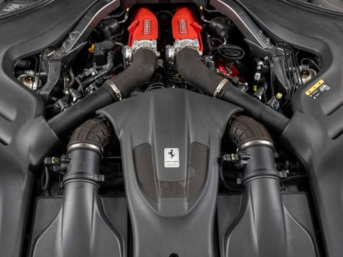 Used 2019 Ferrari Portofino image 47