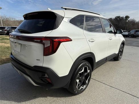 Used 2024 Kia Seltos EX image 20