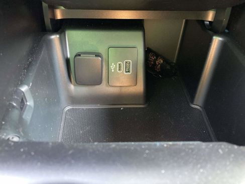 Used 2025 Ford Explorer ST-Line w/ Premium Package image 29