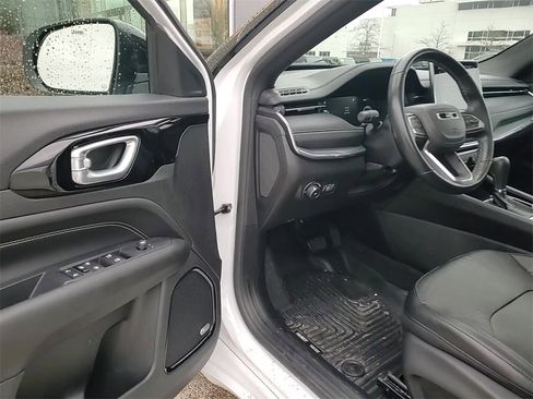Used 2022 Jeep Compass High Altitude image 9