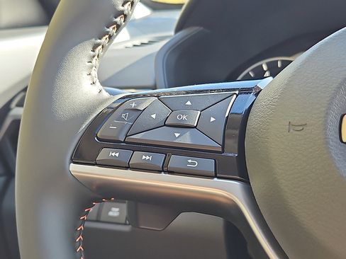 New 2025 Nissan Altima 2.5 SR w/ SR Premium Package image 17