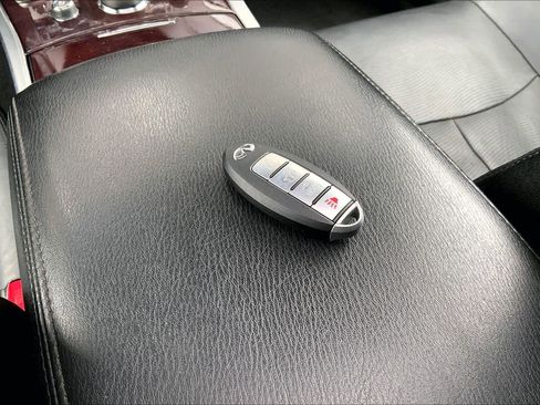 Used 2019 INFINITI Q70 L 3.7 AWD/4WD image 15