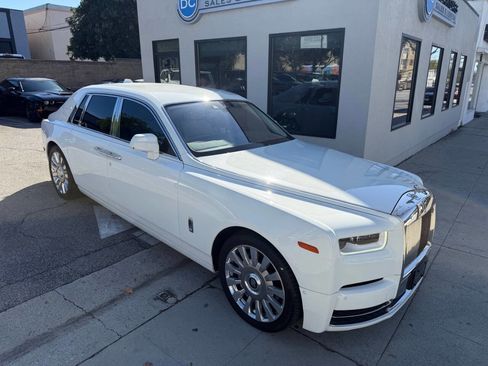 Used 2018 Rolls-Royce Phantom Sedan image 13