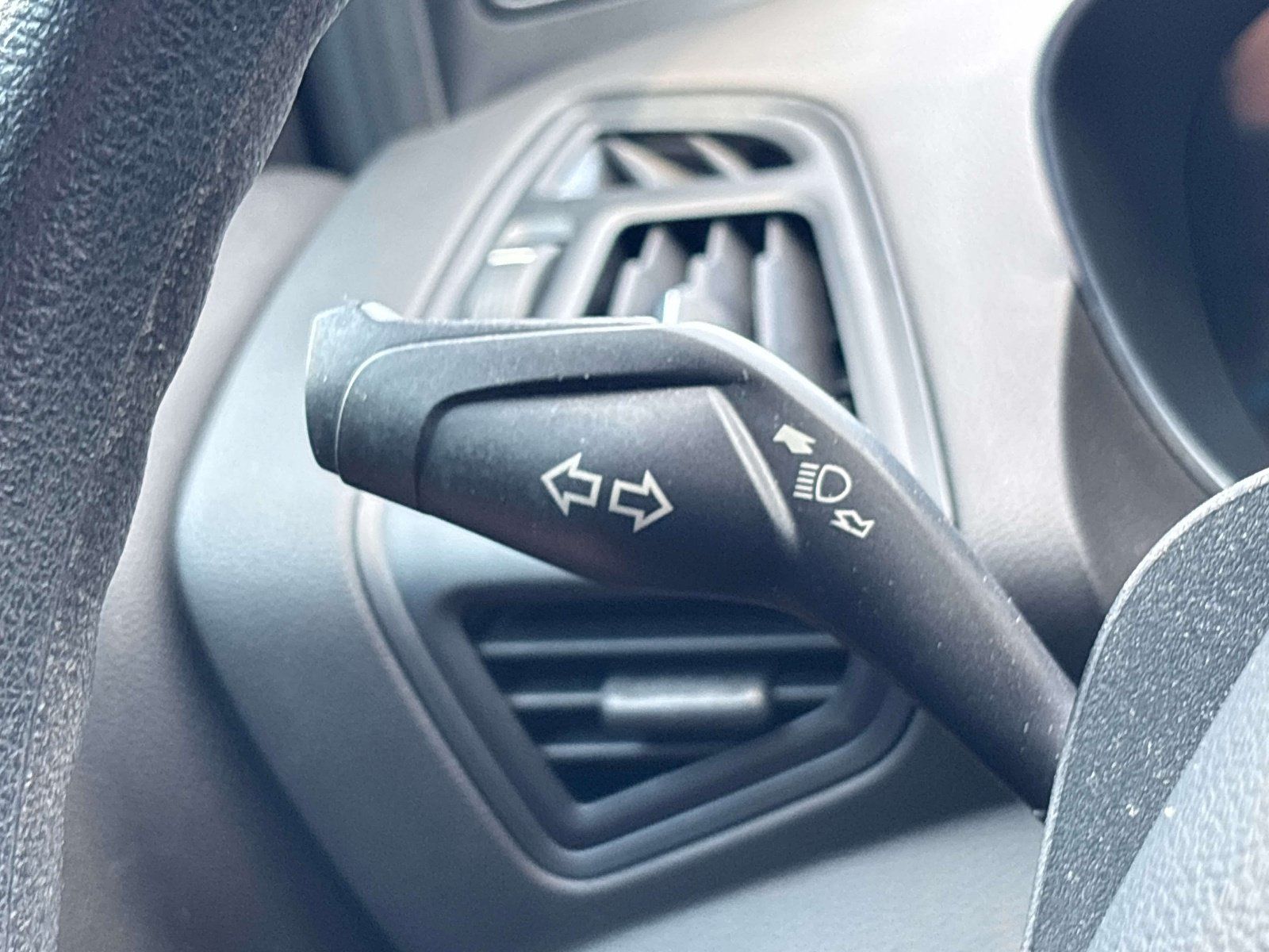 Used 2014 Ford Escape S FWD image 21