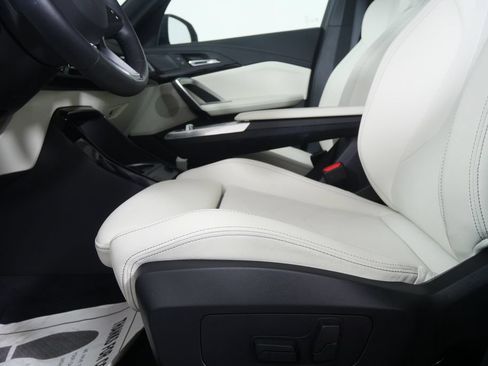 Certified 2026 BMW X1 xDrive28i w/ Convenience Package AWD/4WD image 9