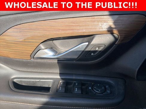 Used 2018 GMC Terrain SLE w/ Driver Convenience Package image 13