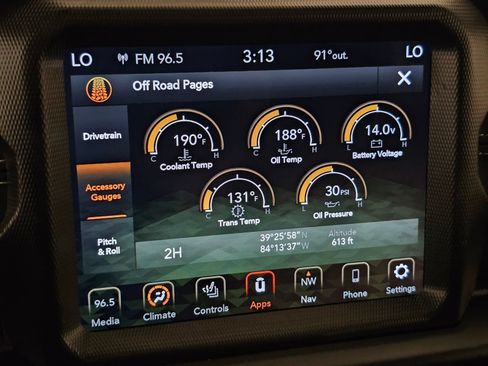 Used 2022 Jeep Gladiator Overland w/ Popular Equipment Package AWD/4WD image 18