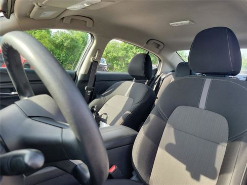 Used 2024 Nissan Sentra SV FWD image 16