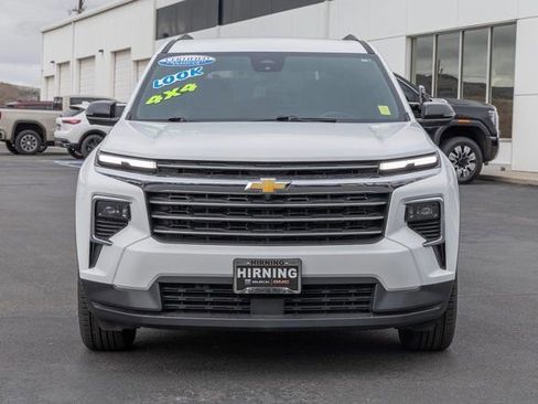 Certified 2024 Chevrolet Traverse LT image 2