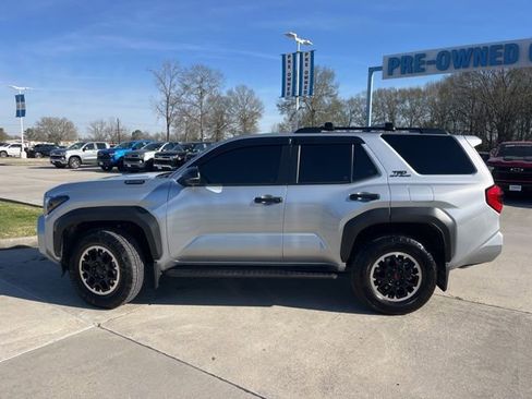 Used 2025 Toyota 4Runner TRD Off-Road AWD/4WD image 4